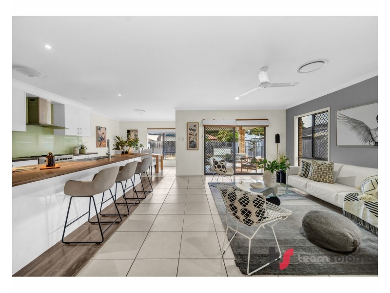 17 Horizon Place, Redland Bay QLD 4165