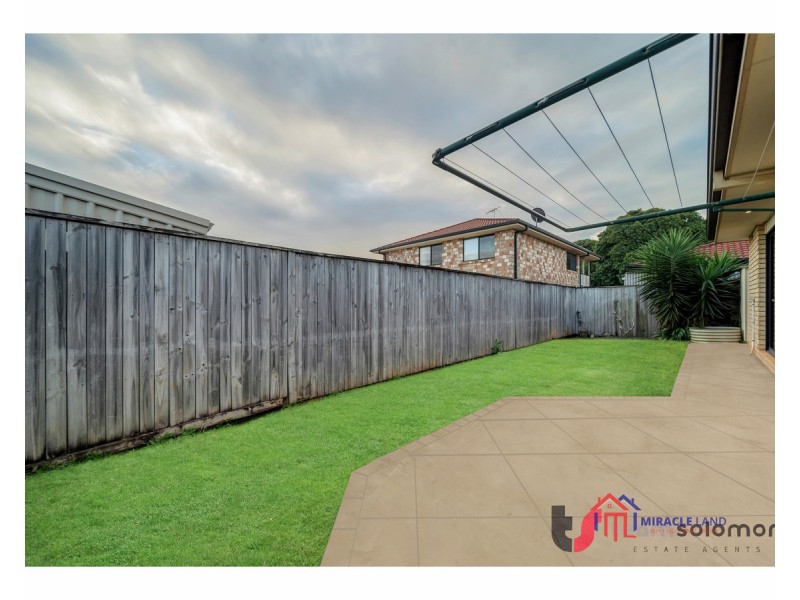 17 Horizon Place, Redland Bay QLD 4165