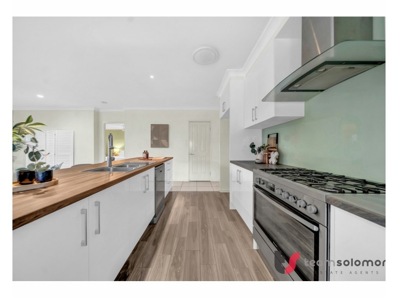 17 Horizon Place, Redland Bay QLD 4165