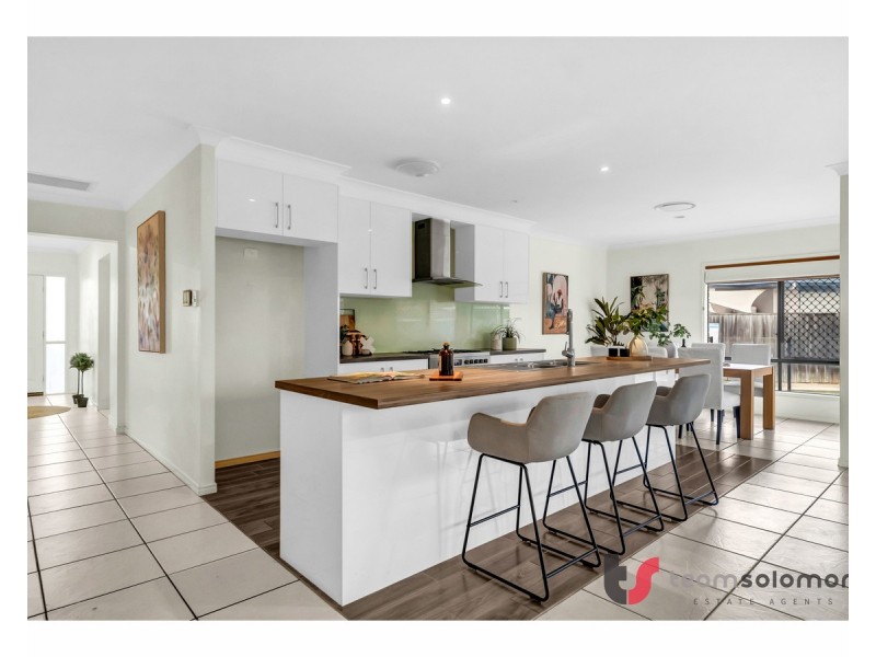17 Horizon Place, Redland Bay QLD 4165