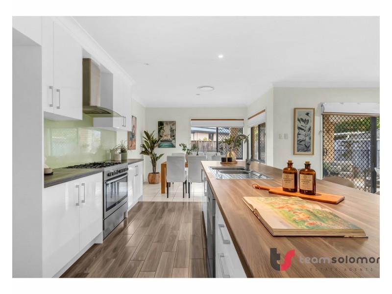 17 Horizon Place, Redland Bay QLD 4165