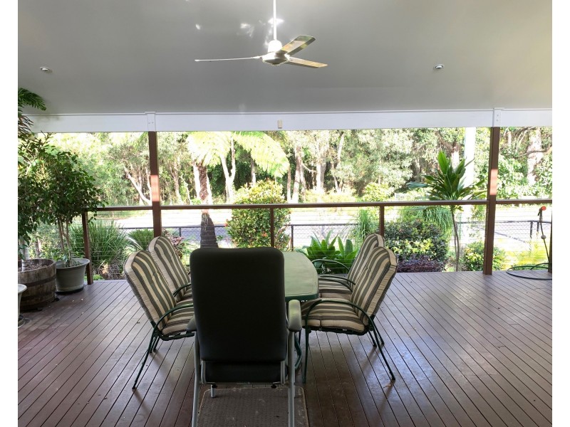 60 Elizabeth Street, Coochiemudlo Island QLD 4184