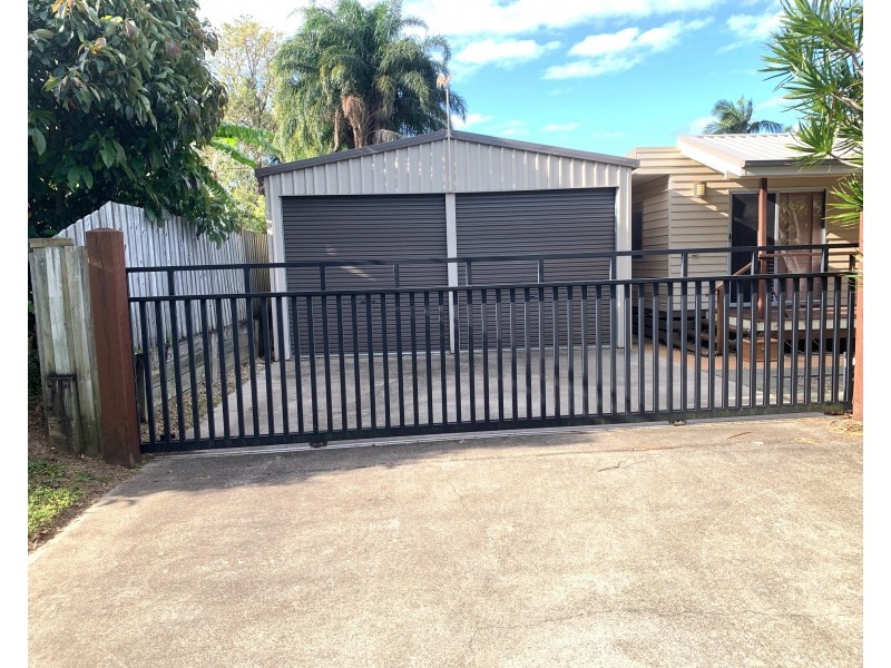 60 Elizabeth Street, Coochiemudlo Island QLD 4184