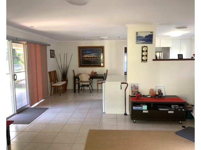 60 Elizabeth Street, Coochiemudlo Island QLD 4184