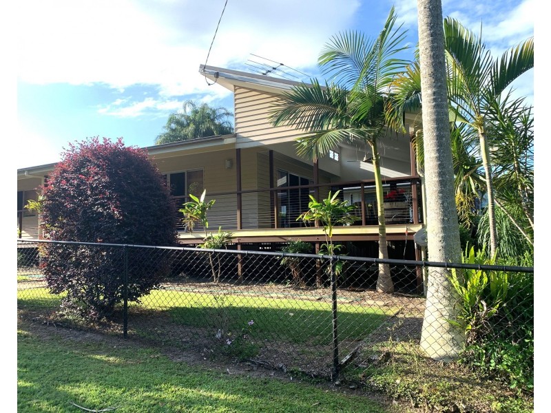 60 Elizabeth Street, Coochiemudlo Island QLD 4184