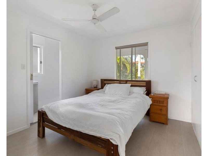 1-3 Chestnut Crs, Victoria Point QLD 4165