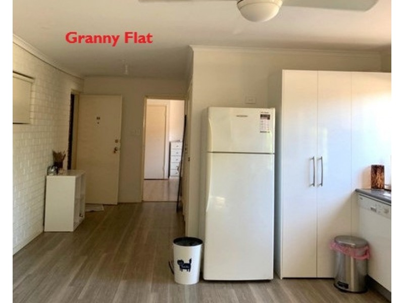 4a and 4b Tanderra Street, Cleveland QLD 4163