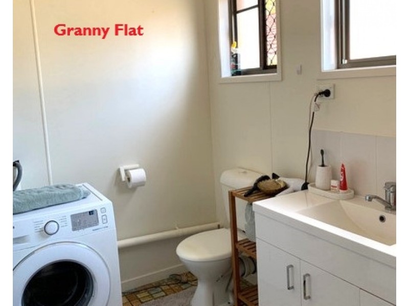 4a and 4b Tanderra Street, Cleveland QLD 4163