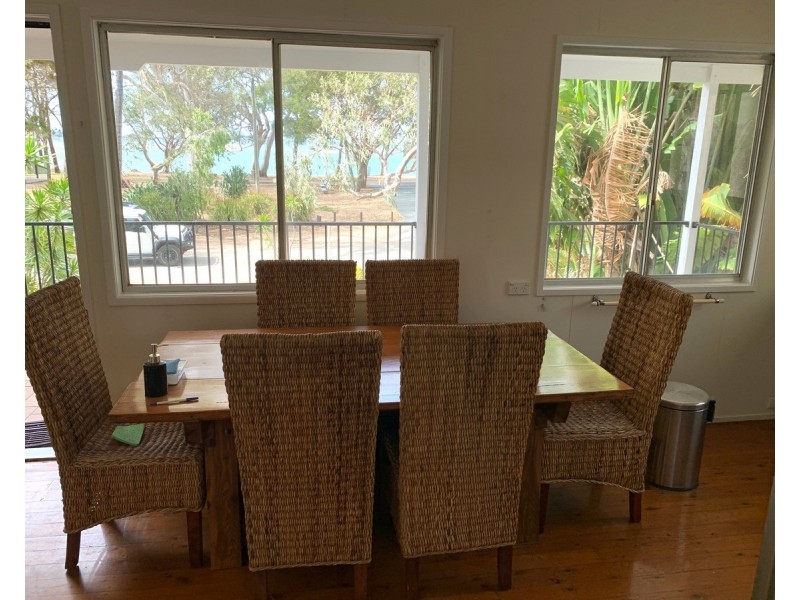 24 Victoria Parade, Coochiemudlo Island QLD 4184