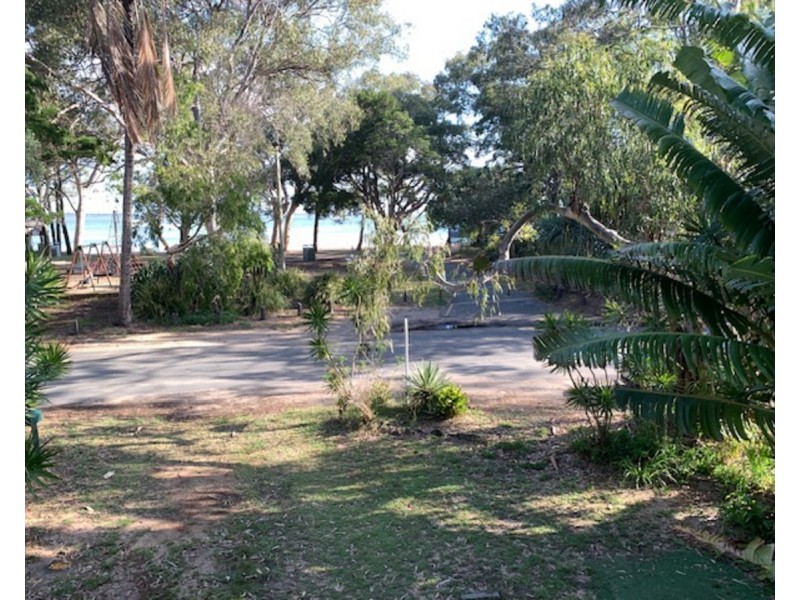 24 Victoria Parade, Coochiemudlo Island QLD 4184