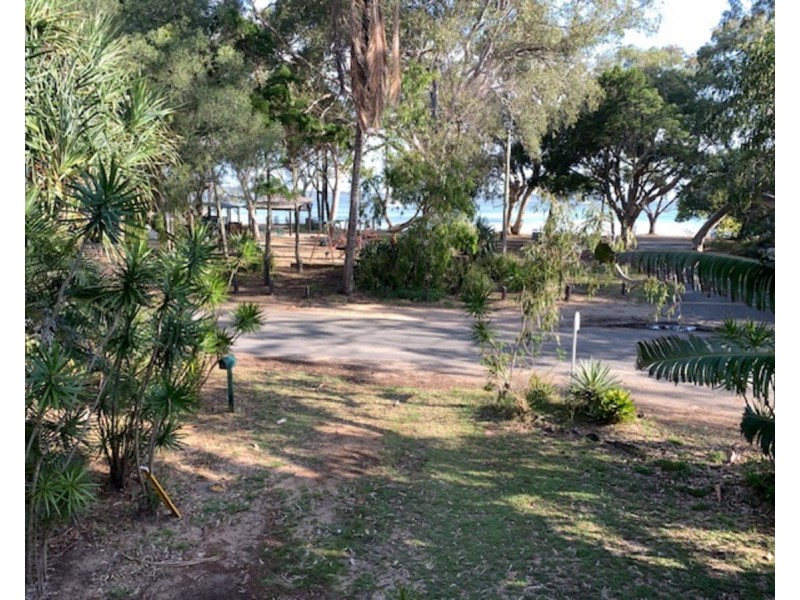 24 Victoria Parade, Coochiemudlo Island QLD 4184