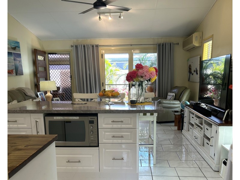 154 Cane Street, Redland Bay QLD 4165