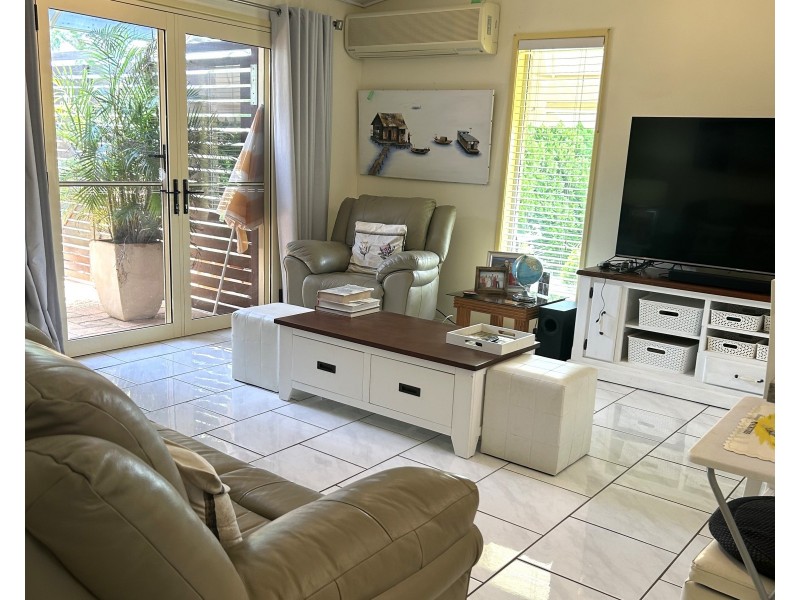 154 Cane Street, Redland Bay QLD 4165
