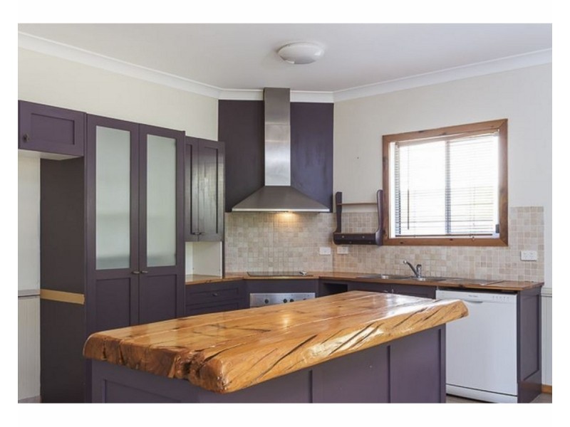 14 James Street, Coochiemudlo Island QLD 4184