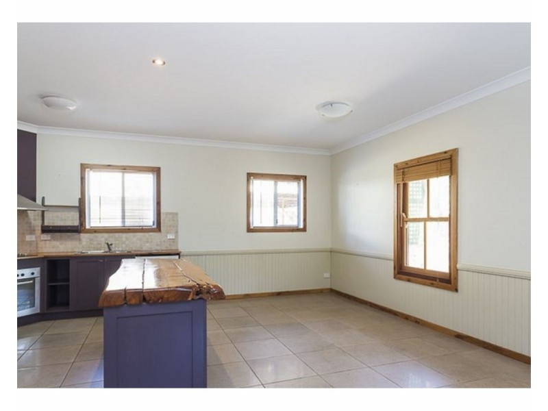 14 James Street, Coochiemudlo Island QLD 4184