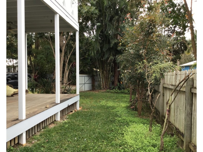 14 James Street, Coochiemudlo Island QLD 4184