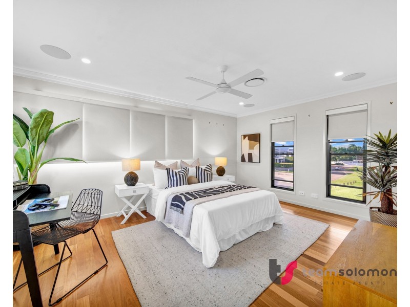 10 Wilson Esplanade, Redland Bay QLD 4165
