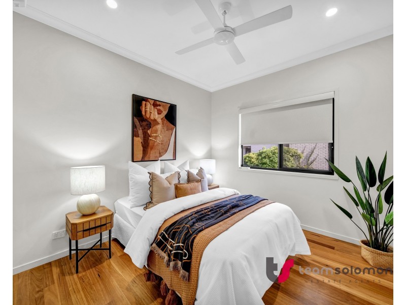10 Wilson Esplanade, Redland Bay QLD 4165