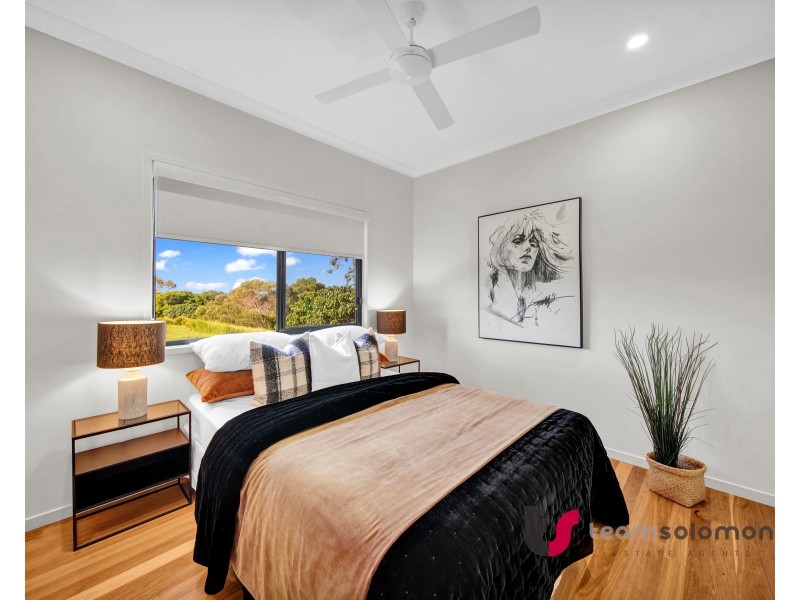 10 Wilson Esplanade, Redland Bay QLD 4165