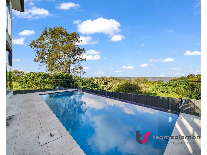 10 Wilson Esplanade, Redland Bay QLD 4165