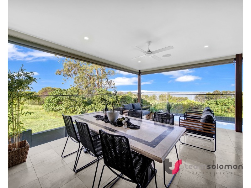 10 Wilson Esplanade, Redland Bay QLD 4165