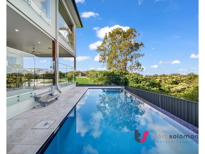 10 Wilson Esplanade, Redland Bay QLD 4165
