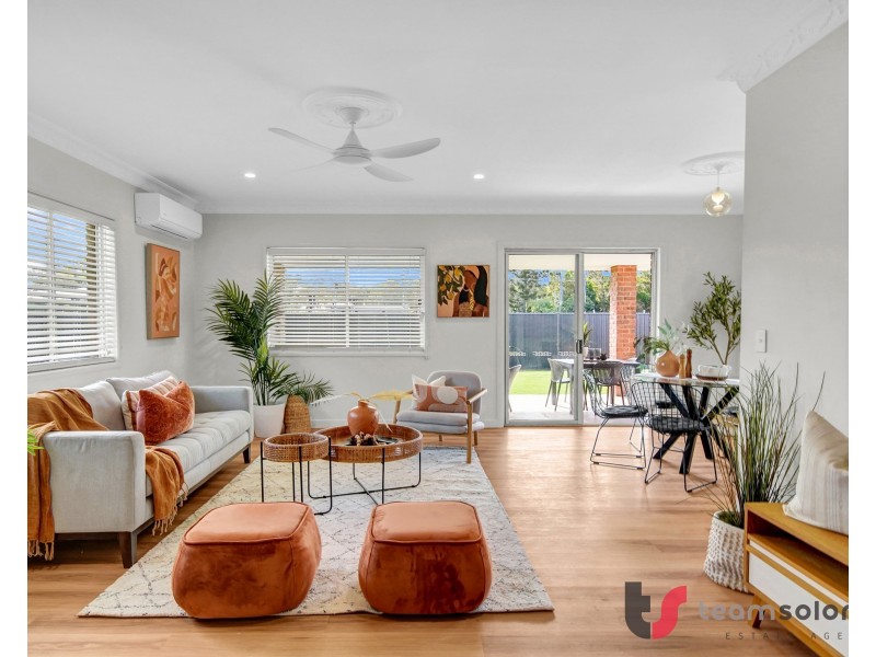 8 Anita Street, Redland Bay QLD 4165
