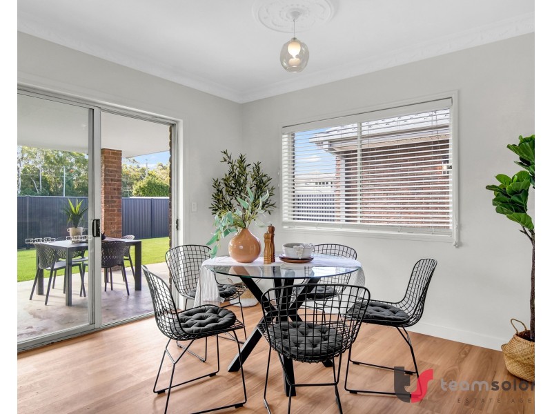 8 Anita Street, Redland Bay QLD 4165