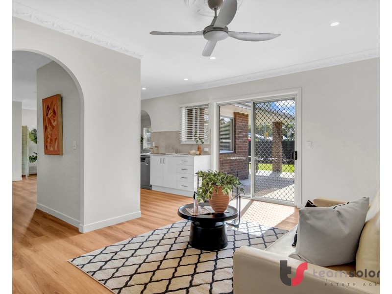 8 Anita Street, Redland Bay QLD 4165