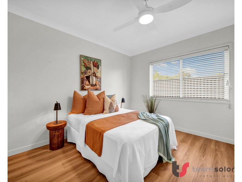 8 Anita Street, Redland Bay QLD 4165