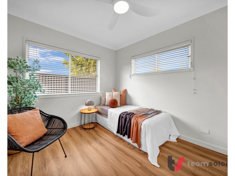 8 Anita Street, Redland Bay QLD 4165