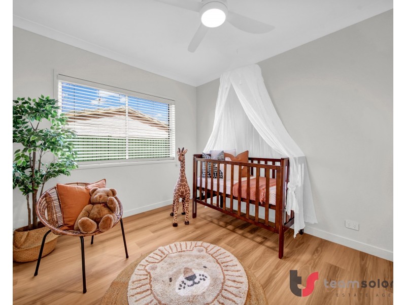8 Anita Street, Redland Bay QLD 4165
