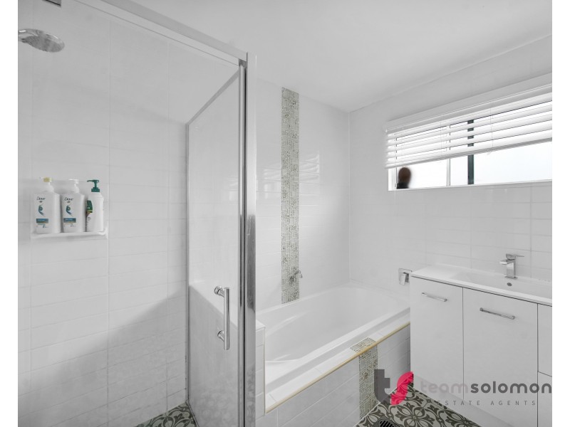 6 Holly Road, Victoria Point QLD 4165