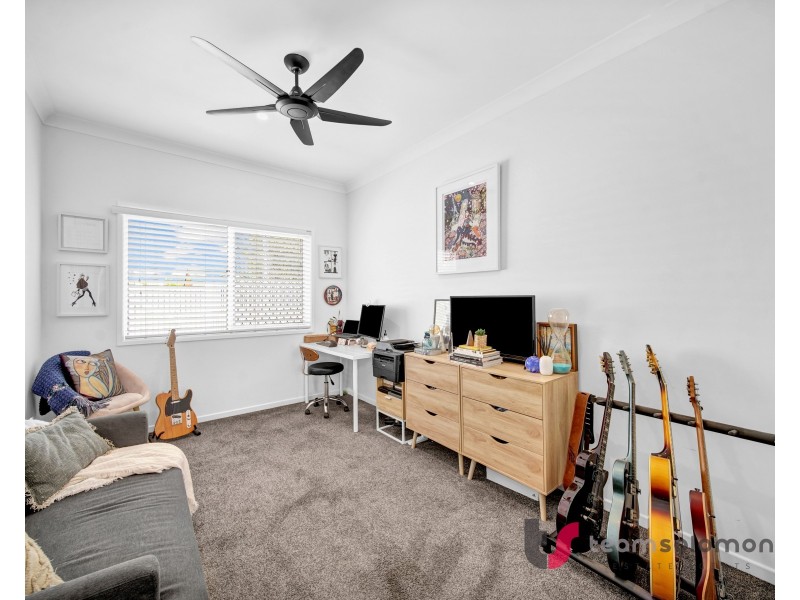 6 Holly Road, Victoria Point QLD 4165