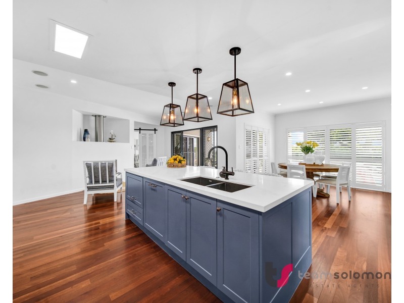 3 Wilson Esplanade, Redland Bay QLD 4165