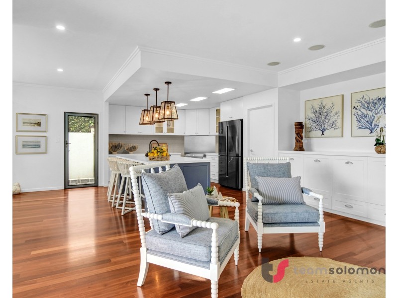 3 Wilson Esplanade, Redland Bay QLD 4165