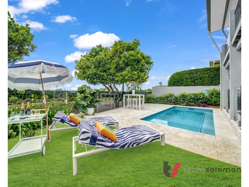 3 Wilson Esplanade, Redland Bay QLD 4165