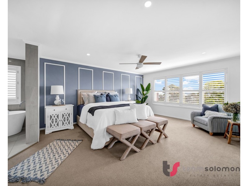 3 Wilson Esplanade, Redland Bay QLD 4165