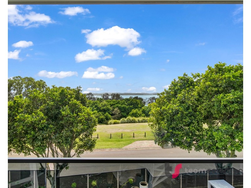 3 Wilson Esplanade, Redland Bay QLD 4165