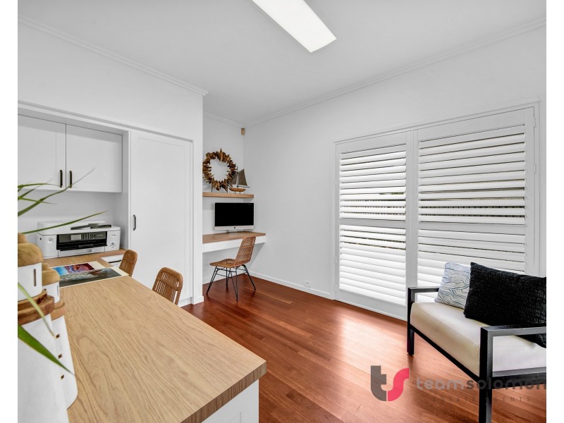 3 Wilson Esplanade, Redland Bay QLD 4165