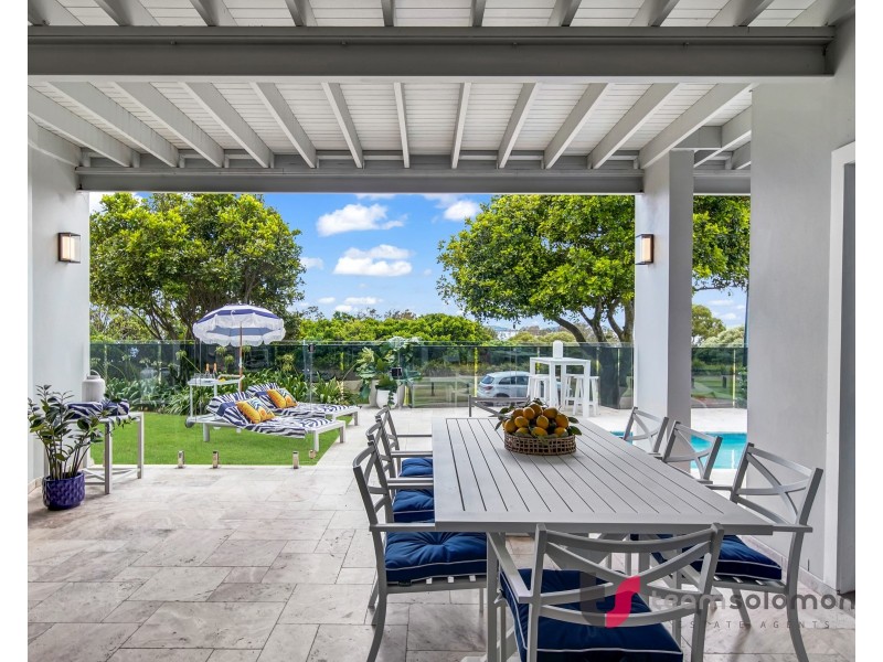 3 Wilson Esplanade, Redland Bay QLD 4165