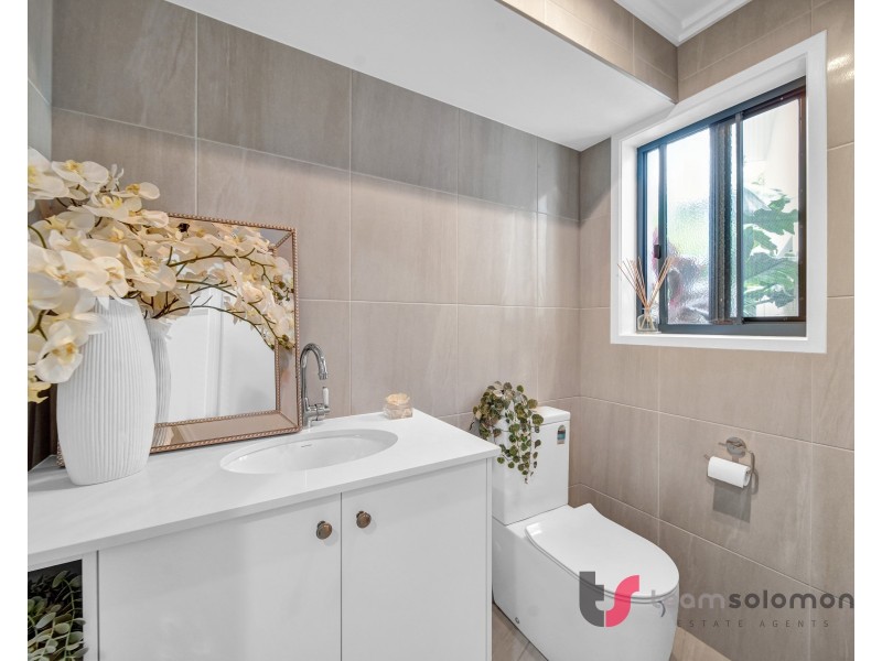 3 Wilson Esplanade, Redland Bay QLD 4165