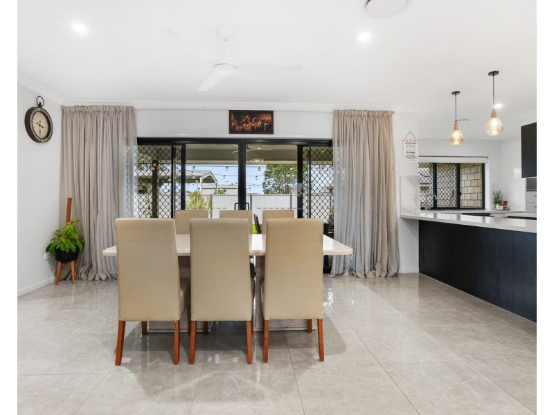 2 Daintree Court, Branyan QLD 4670