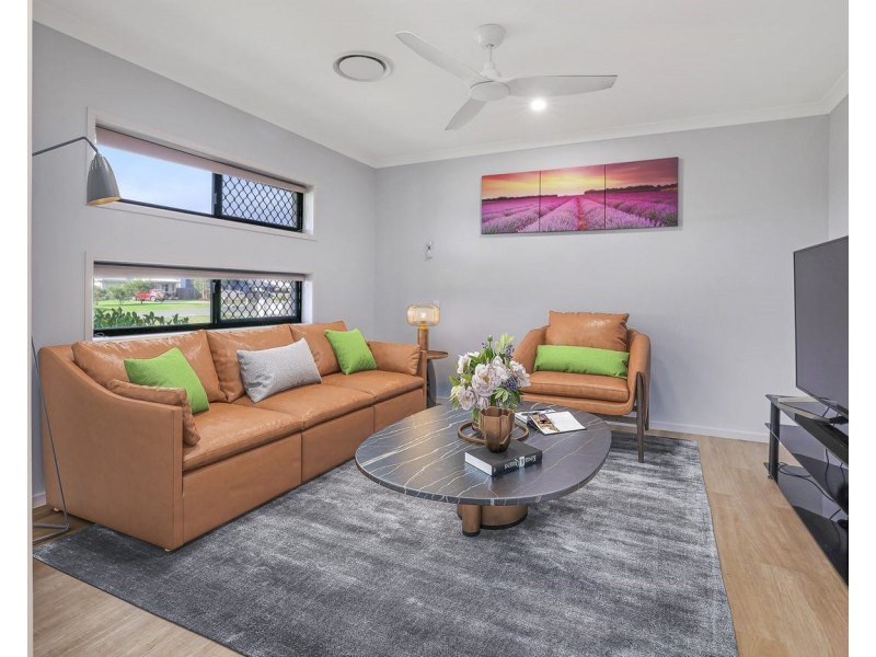 2 Daintree Court, Branyan QLD 4670