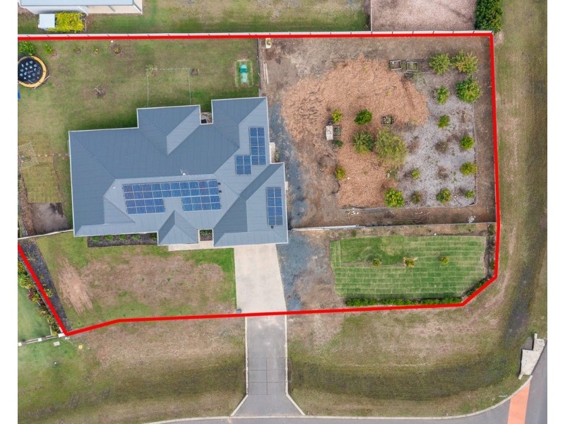 2 Daintree Court, Branyan QLD 4670