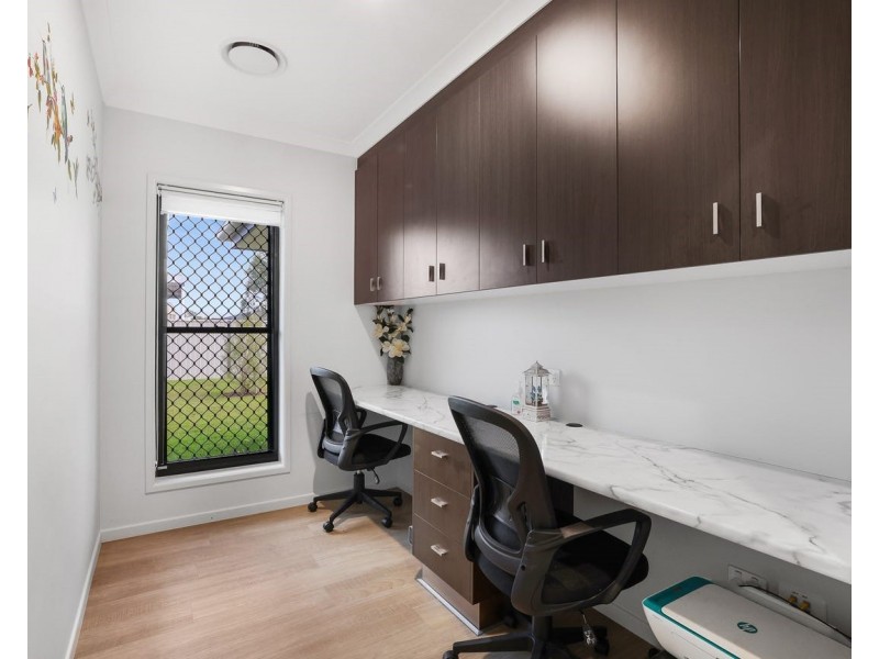 2 Daintree Court, Branyan QLD 4670