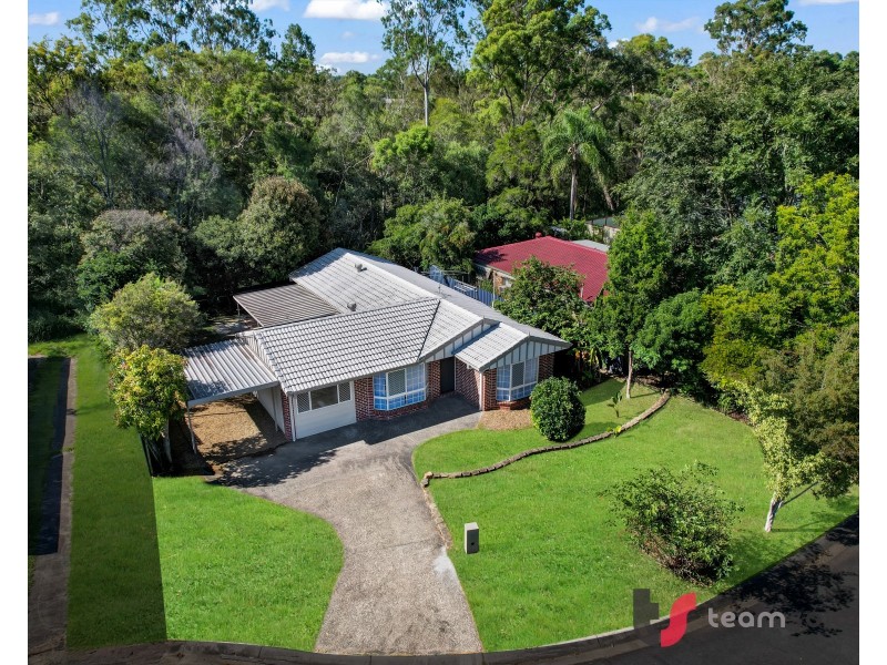 9 Majestic Court, Regents Park QLD 4118