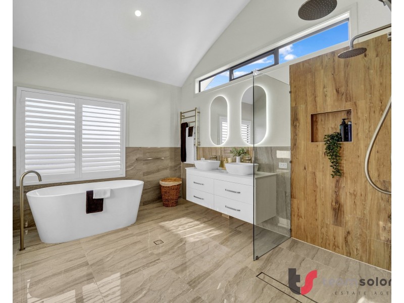 13 Watervale Drive, Redland Bay QLD 4165