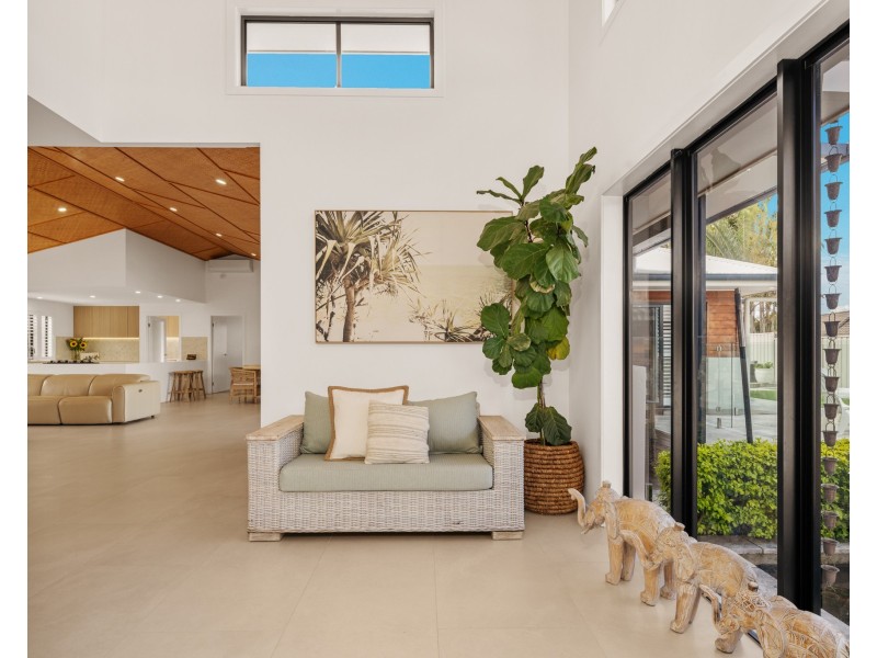 44 Attenborough Circuit, Redland Bay QLD 4165