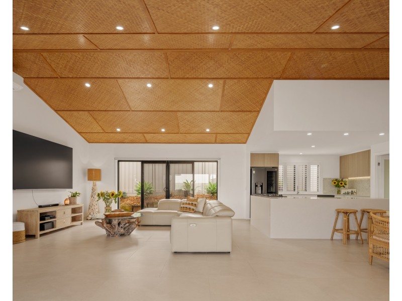 44 Attenborough Circuit, Redland Bay QLD 4165